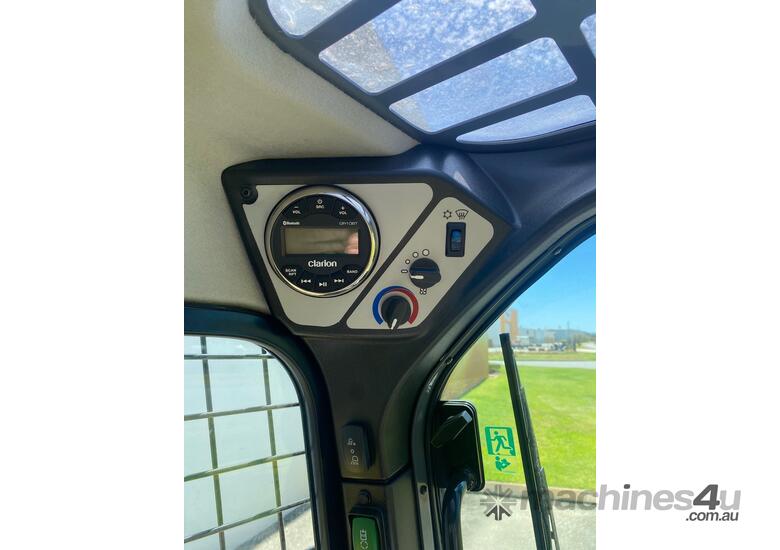 caption Wacker Neuson SW17 Skid Steer