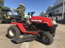 2002 MTD 38SD 6Spd Lawn Garden Tractors - picture1' - Click to enlarge