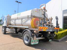 2010 MITSUBISHI FUSO FIGHTER FM67 - Water Cart - picture1' - Click to enlarge