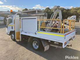 2013 Isuzu NLS 200 Short - picture2' - Click to enlarge