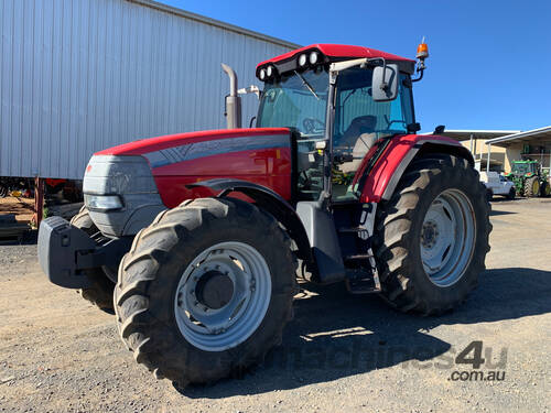 McCormick XTX200 FWA/4WD Tractor