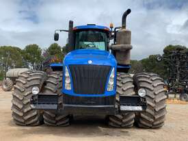 New Holland T9.645 Tractor - picture1' - Click to enlarge