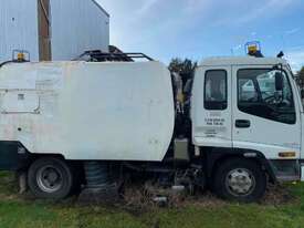 Isuzu FRR550 Street Sweeper  - picture0' - Click to enlarge