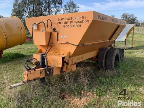 Wallaby Single Axle Spreader