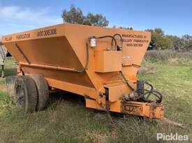 Wallaby Single Axle Spreader - picture0' - Click to enlarge