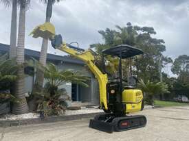 New Hyload HX10 Mini Excavator  - picture1' - Click to enlarge