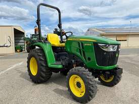 John Deere 3038E - picture0' - Click to enlarge