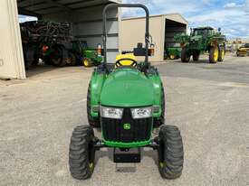 John Deere 3038E - picture0' - Click to enlarge