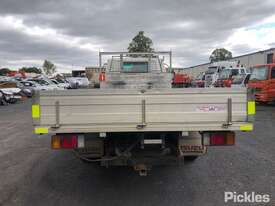 2007 Isuzu NPR 200 - picture2' - Click to enlarge