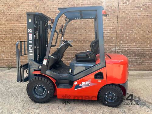 Heli 2.5t Diesel Forklift 