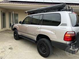 Toyota Landcruiser - picture1' - Click to enlarge