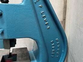 AP Lever model 7N Fly Press, 8ton. - picture1' - Click to enlarge