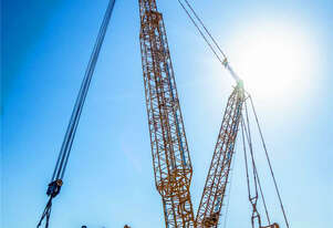 XCMG 650t Lattice Crawler Crane XGC11000 for sale