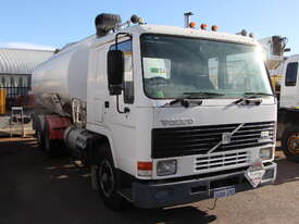 1993 VOLVO FL10 TANK TRUCK - picture0' - Click to enlarge