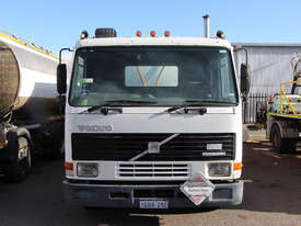 1993 VOLVO FL10 TANK TRUCK - picture0' - Click to enlarge