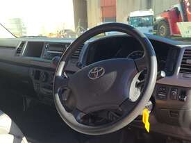 Toyota Hiace KDH - picture0' - Click to enlarge