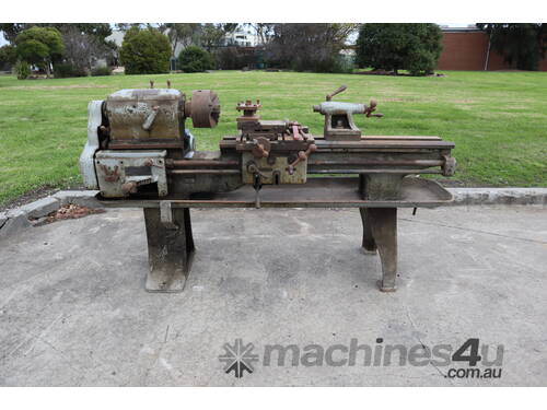 Vintage Colchester Triumph Lathe