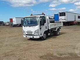 Isuzu NLR - picture0' - Click to enlarge