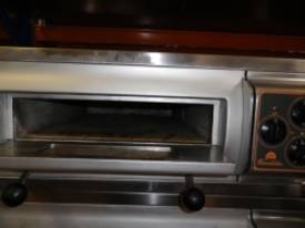 IFM SHC00608 Used Electric Deck Oven - picture0' - Click to enlarge