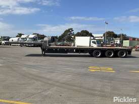 2004 Maxitrans ST3 Tri Axle Drop Deck Trailer - picture2' - Click to enlarge