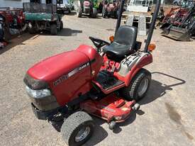 Case IH DX18 Subcompact With Mid-Mount Mower - picture0' - Click to enlarge