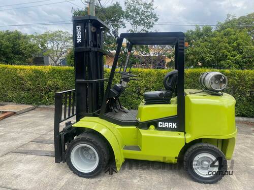 CLARK 4.5T LPG Forklift