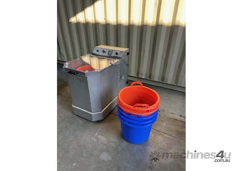 Used 2014 tripax Tripax Lettuce spinner dryer Food Service Supplies in