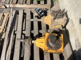 Hadbro Chaser Bin Angle Drive Gear Boxes - 2 - picture0' - Click to enlarge