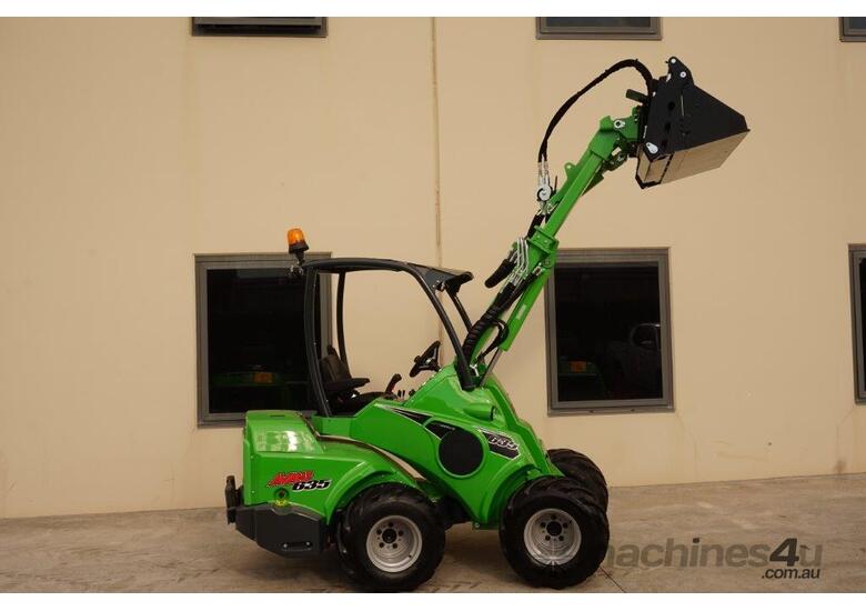 Avant 635 ArborPro Articulated Mini Loader Trailer Package