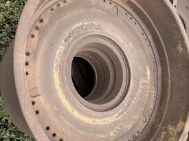 2 X Rims to suit  631G Caterpillar Scraper - picture0' - Click to enlarge