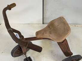 VINTAGE 3 WHEEL TRIKE - picture2' - Click to enlarge