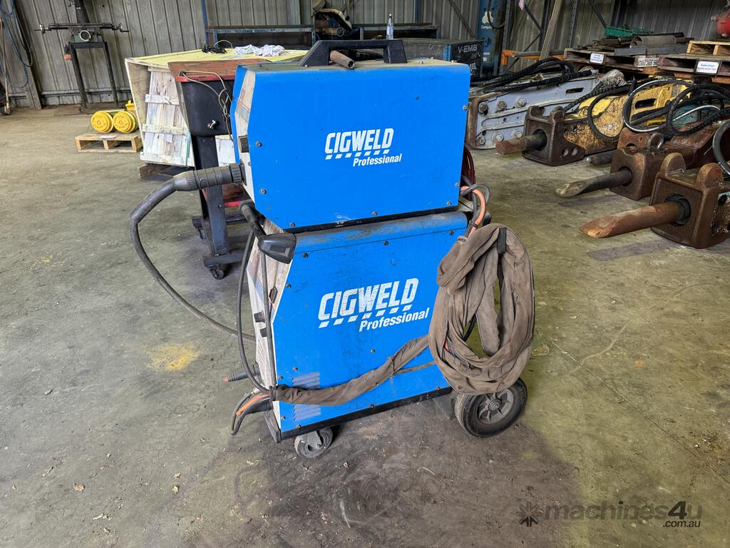 Used cigweld Cigweld Transmig 350 Mig Welder Mig Welder in Stafford, QLD