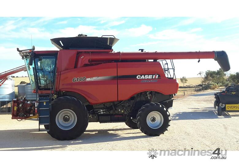 Used 2015 Case IH Case IH 6140 Axial Flow Combine MacDon FD75 Front ...