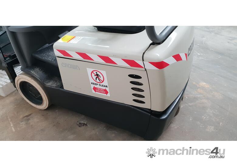 FORKPAC  - CROWN SC4000 COUNTERBALANCE FORKLIFT - Hire