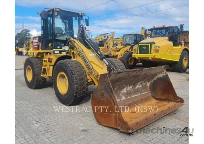 caption CAT 930H Wheel Loaders integrated Toolcarriers