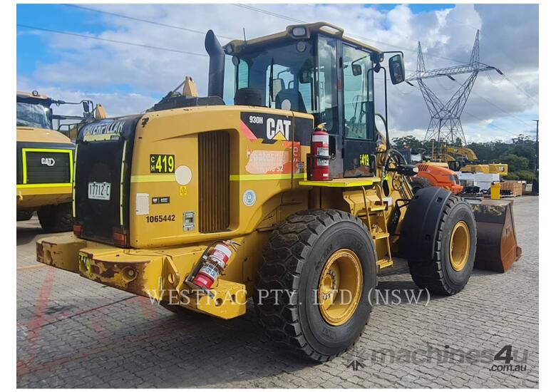 caption CAT 930H Wheel Loaders integrated Toolcarriers