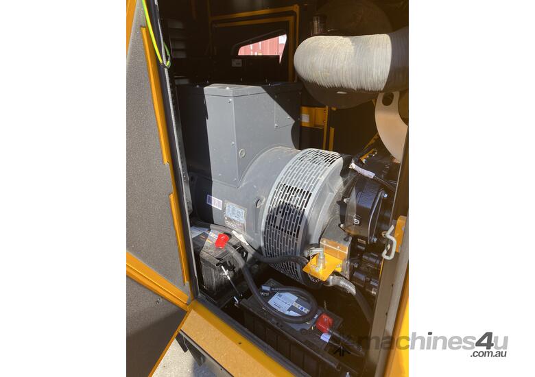 caption Almost NEW JCB 198kVA Standby / 180kVA Prime Rated Generator