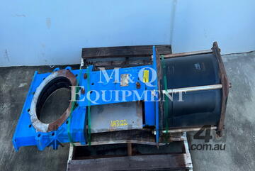 M&Q EQUIPMENT - WEIR ISOGATE 400 (16