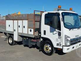 Isuzu NPR400 - picture0' - Click to enlarge