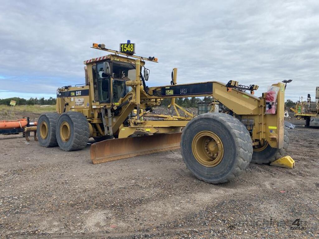 Used 1999 Caterpillar 16H Grader in , - Listed on Machines4u