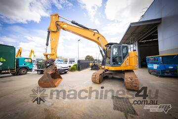 Case   CX235C EXCAVATOR