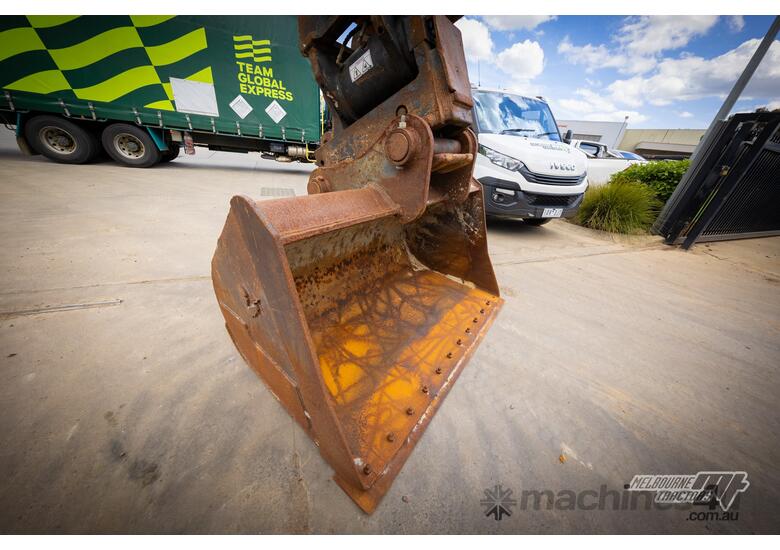 caption CASE CX235C EXCAVATOR