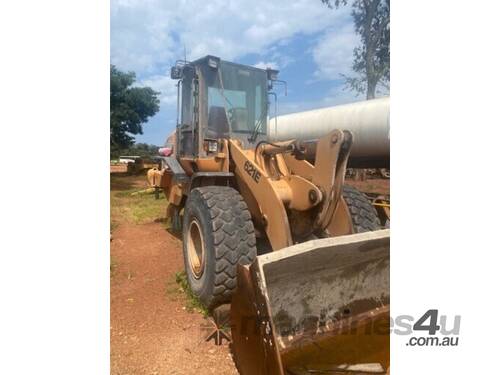 caption 2012 CASE 621E Wheeled Loader