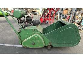 GREENS REEL MOWER - picture0' - Click to enlarge