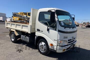 Hino 2007   300 614 Tipper