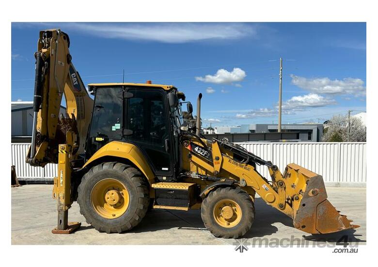 caption 2016 CATERPILLAR 432F 2 BACKHOE