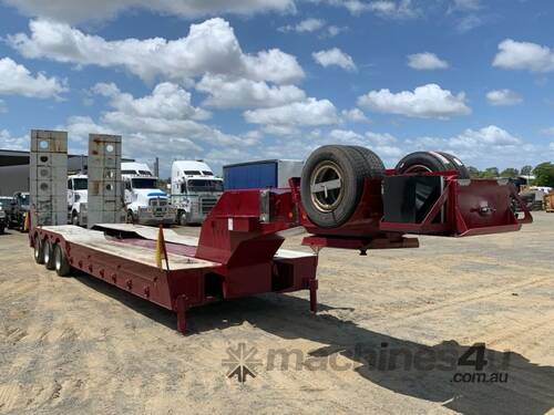 1975 Drake 3R8 Widening Low Loader