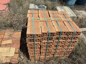 1 Pallet of Bricks - picture0' - Click to enlarge