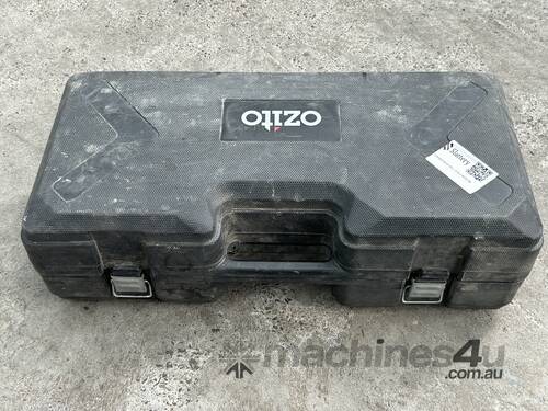 Ozito Angle Grinder