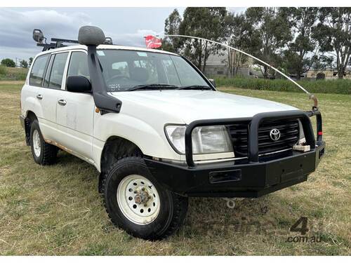 2005 TOYOTA LANDCRUISER 100 SERIES WAGON 